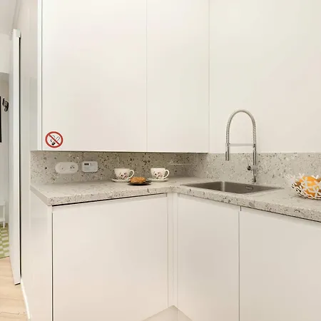 Appartamento Stylish With Workspace In By Rent Like