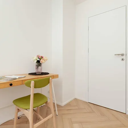 Stylish With Workspace In By Rent Like Lejlighed